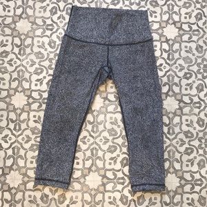 Lululemon Capri pants